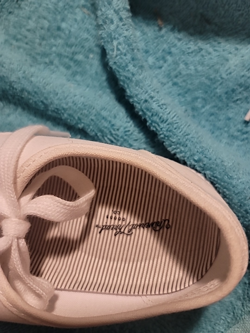 Universal Thread White Canvas Sneakers - Women's - Picture 9 of 11